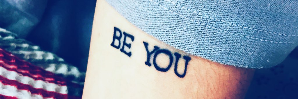 carolborin's profile banner image