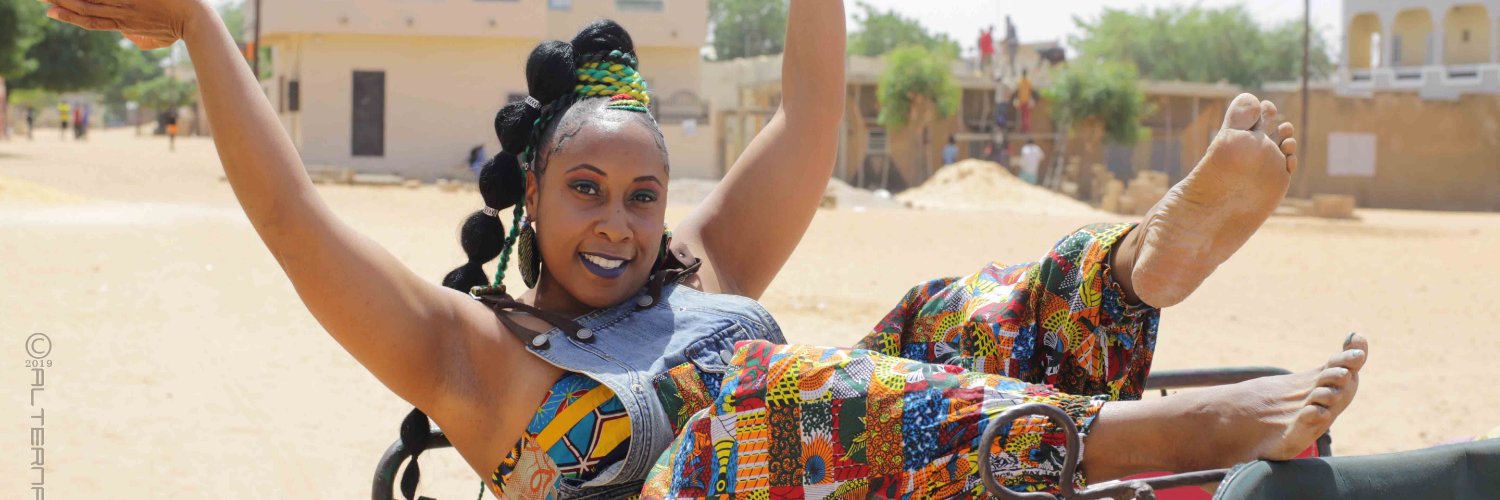 Latonya Style banner