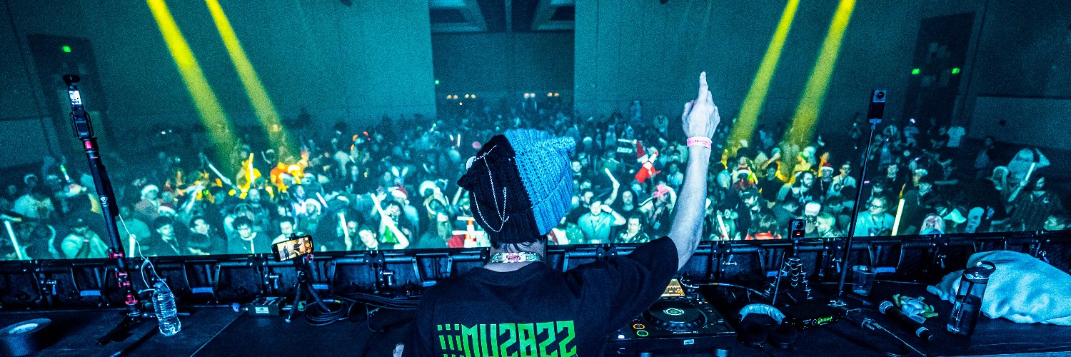 Sim_Out_'s profile banner image