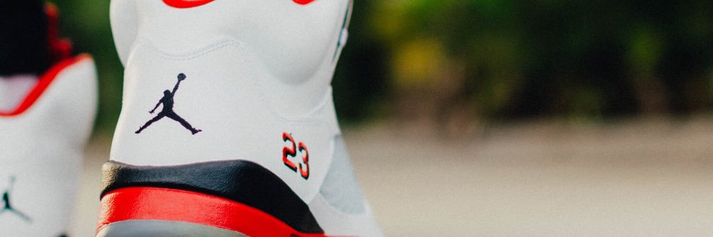 krisdberry's profile banner image