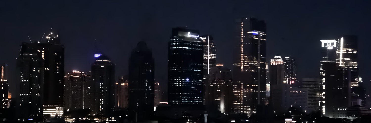 charisshaf's profile banner image