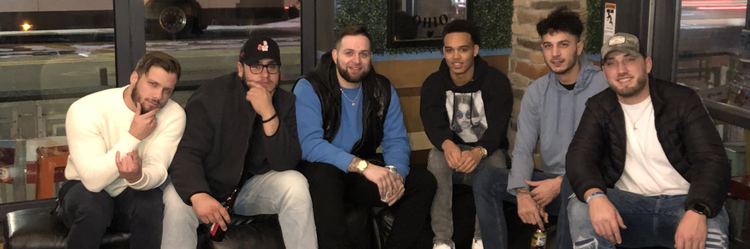 skyler_32's profile banner image