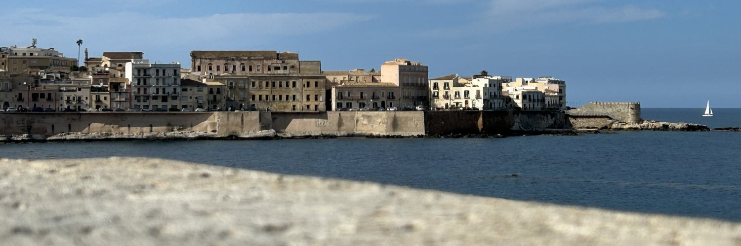 sic transit gloria mundi banner