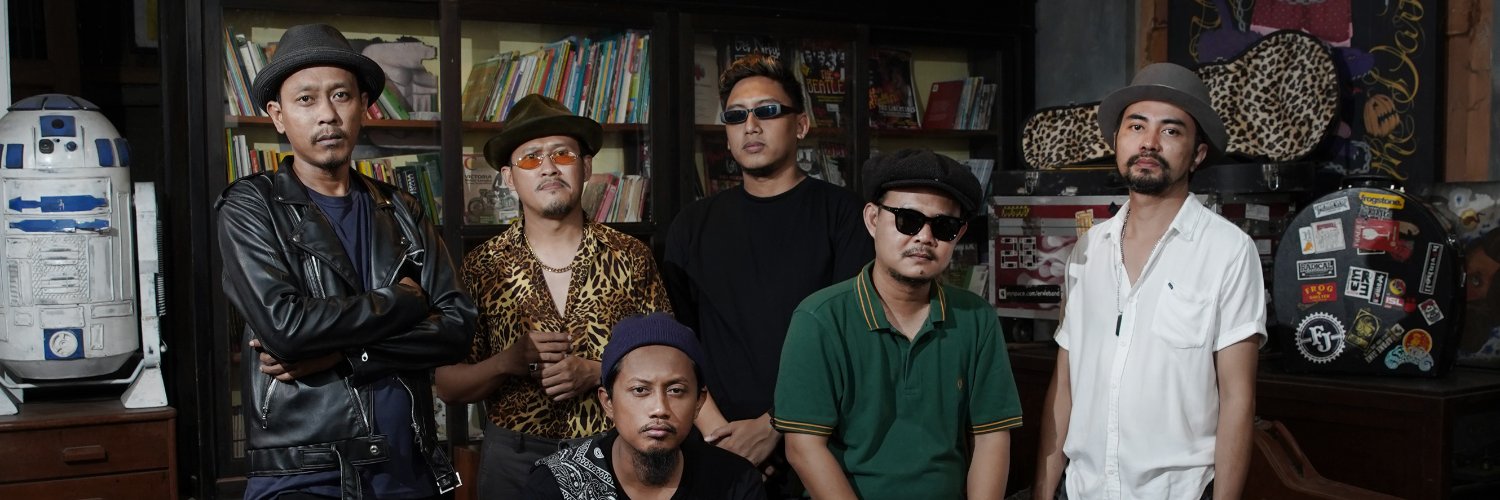 ERWEband's profile banner image