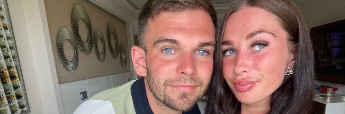 Carlyburt_'s profile banner image