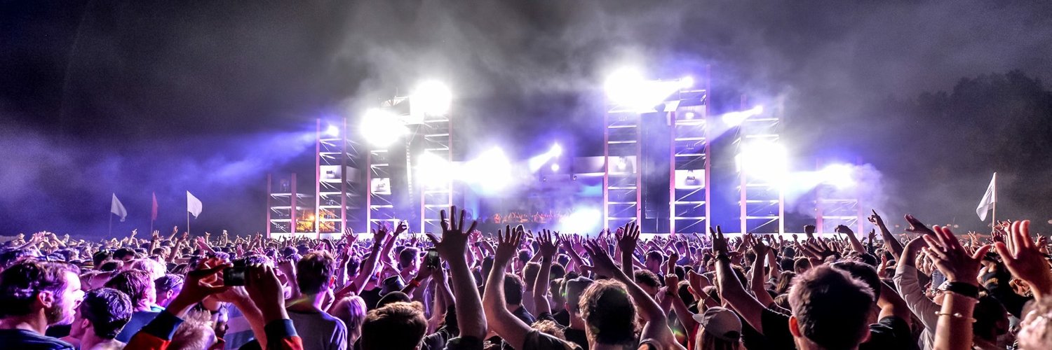 whoooz's profile banner image