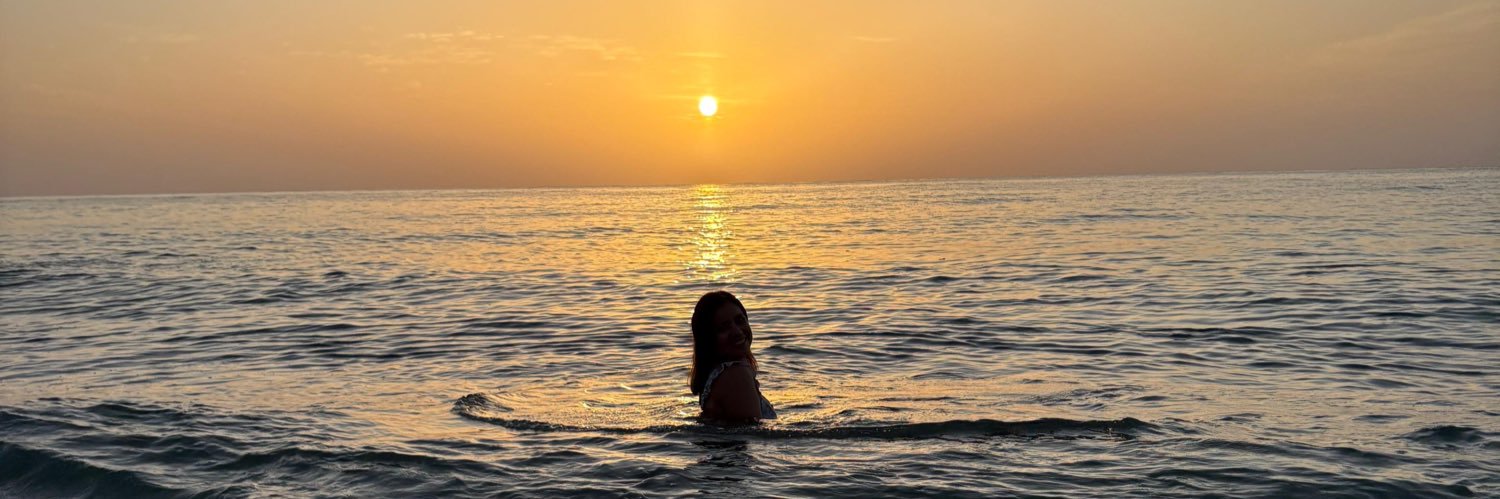 María de Lourdes C🌻 banner