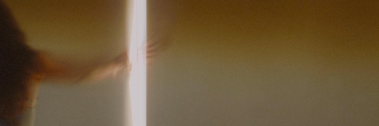 desbll's profile banner image