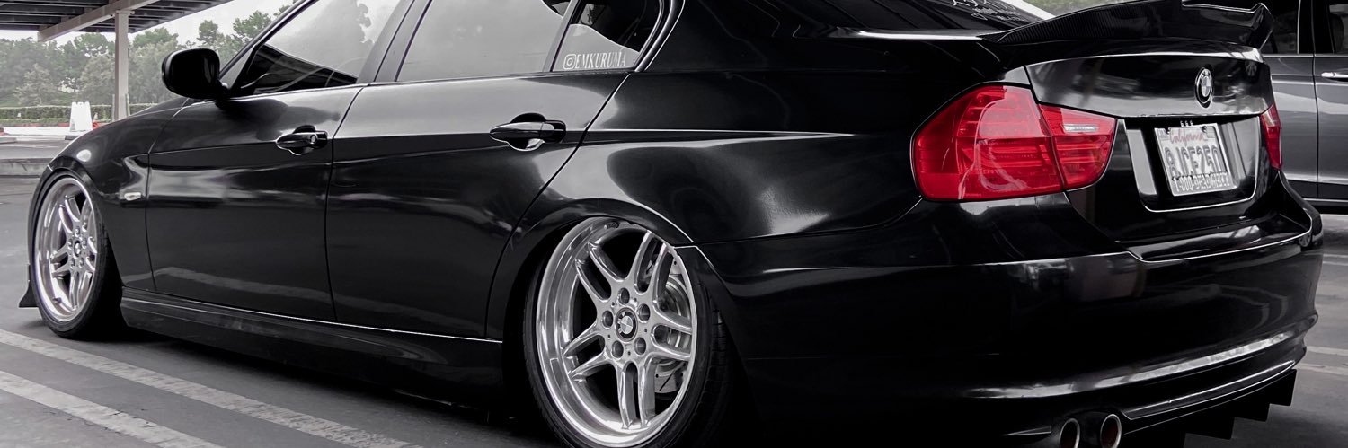 emkuruma's profile banner image