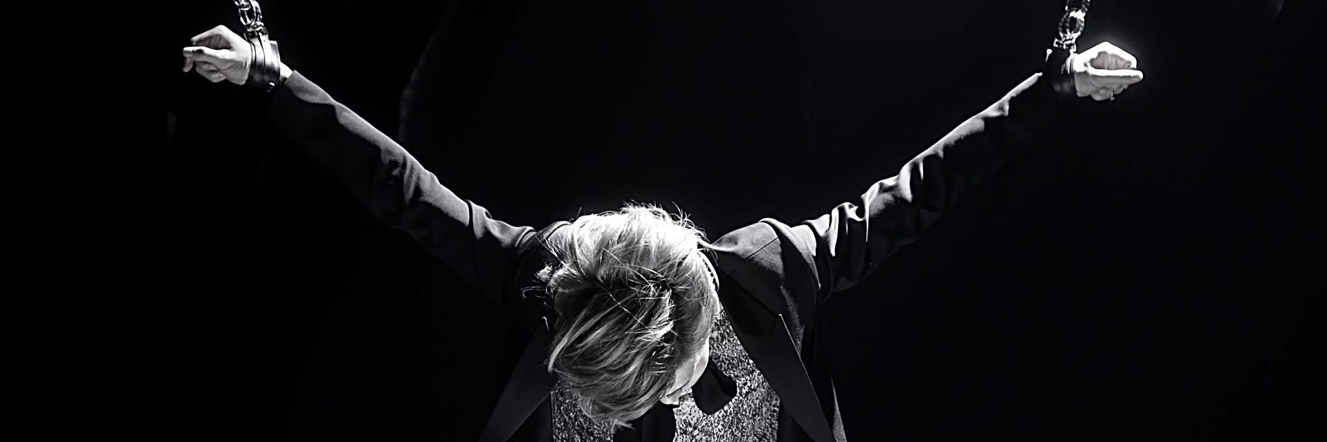 PariZakey's profile banner image