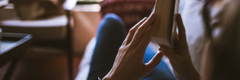 Barefoot Megz banner