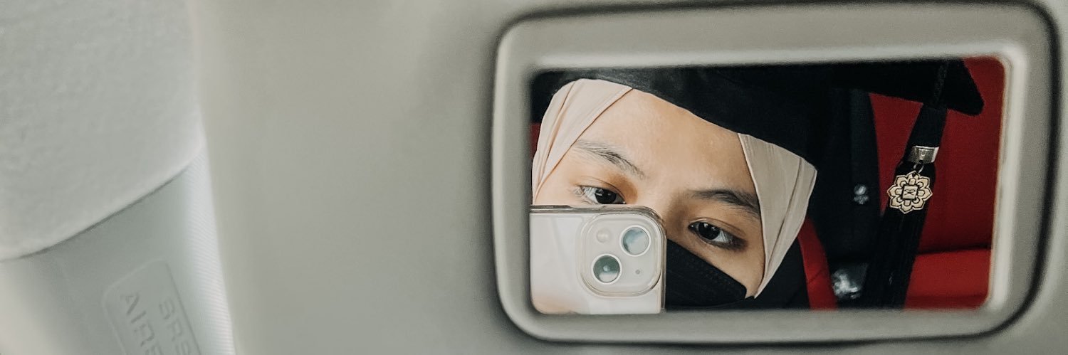 AyshaAzlan's profile banner image