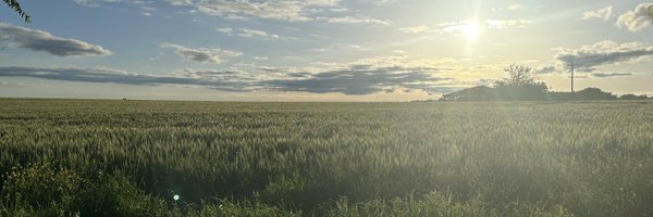 LuxWade Profile Banner