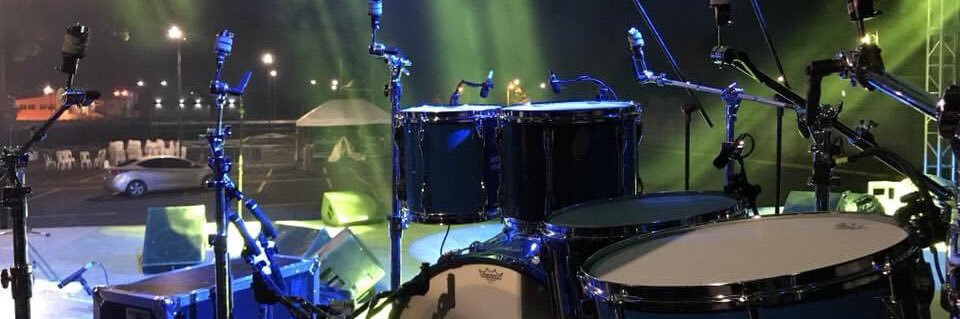 Alberto Fernández banner