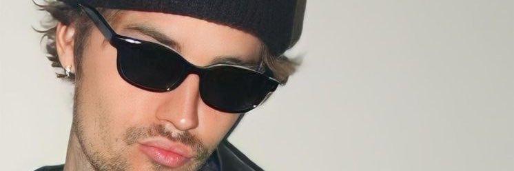 falatueve's profile banner image