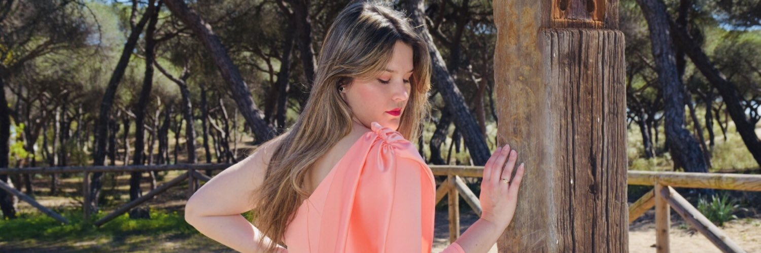 belen_ferrera's profile banner image