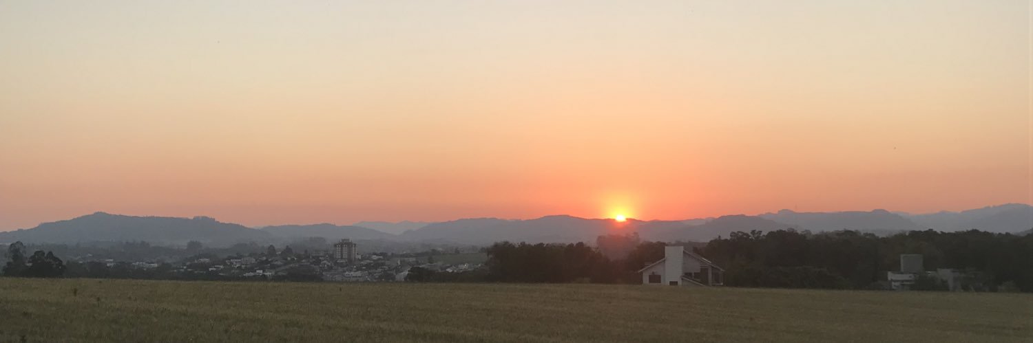 Larissapeuhs's profile banner image