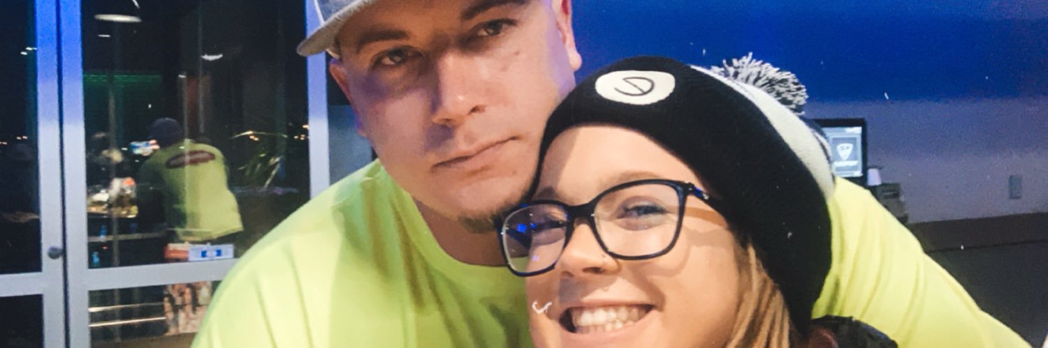 theeehofff's profile banner image