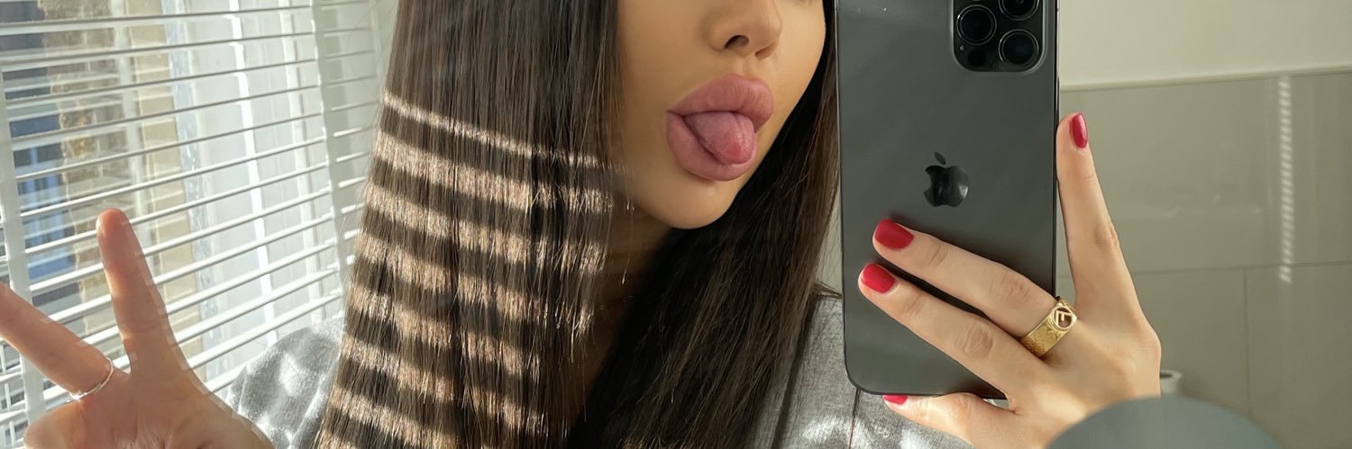 lottie_ee's profile banner image
