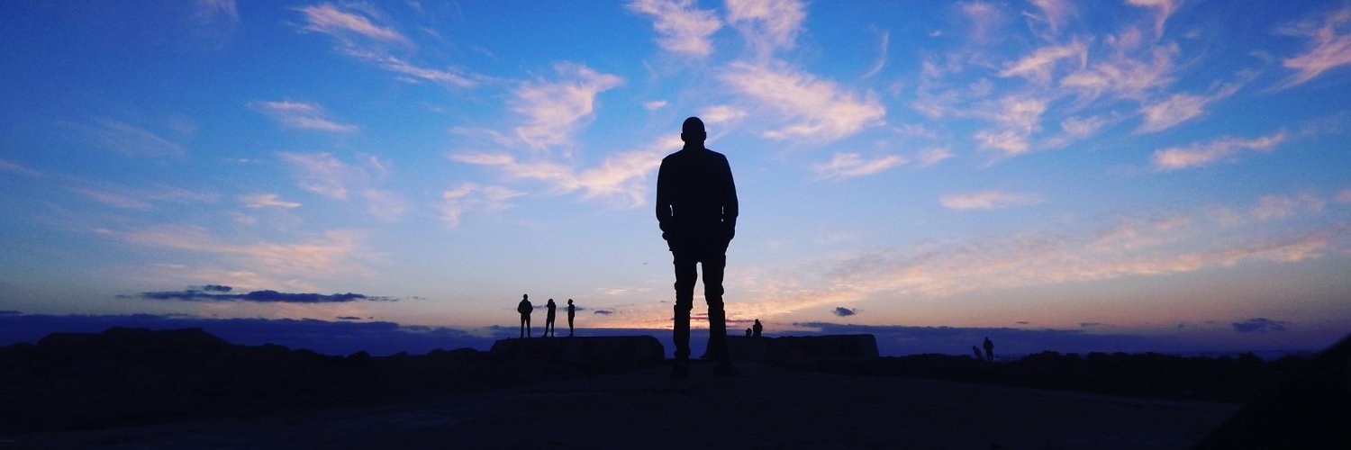 DesmondMde's profile banner image