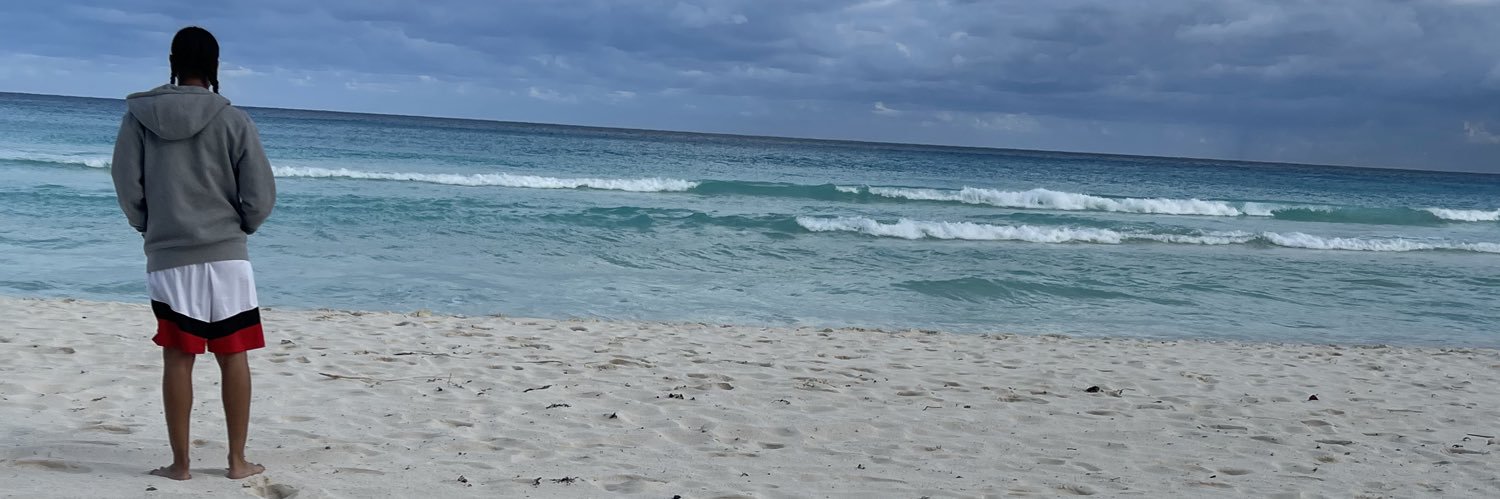 ThereGo_LilDes's profile banner image
