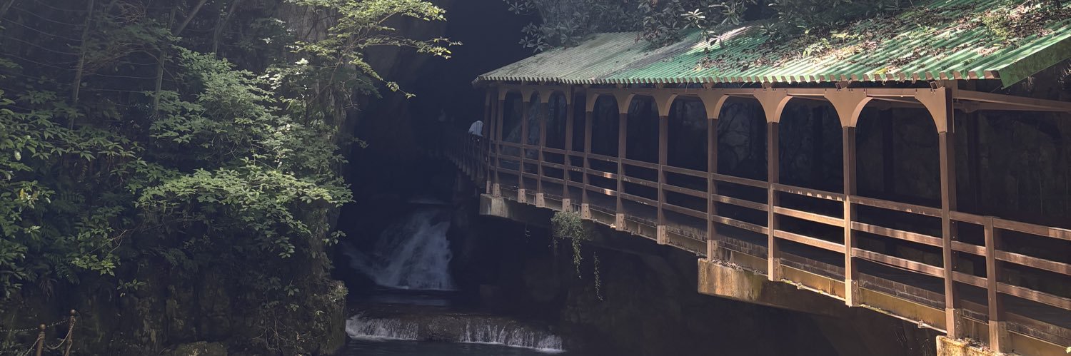 ayatoooo11's profile banner image
