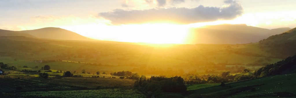 DanielBond_'s profile banner image