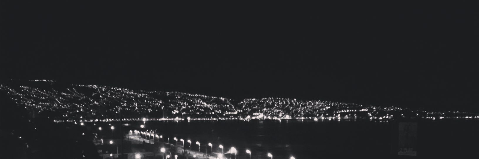ValeriaMenaresC's profile banner image
