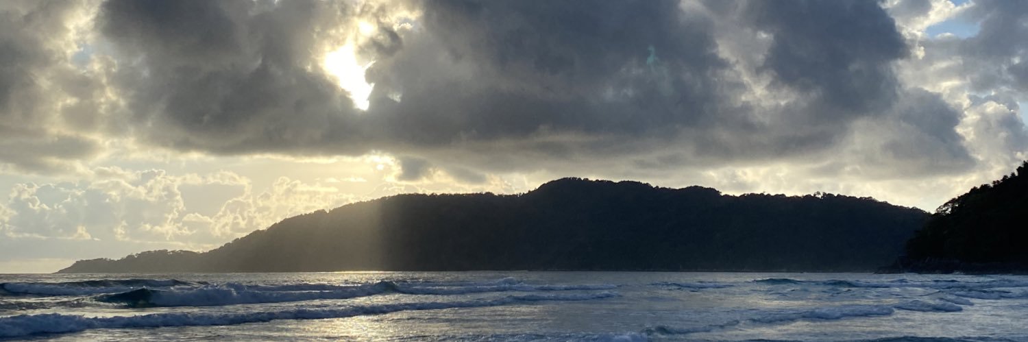 hfzikrm's profile banner image