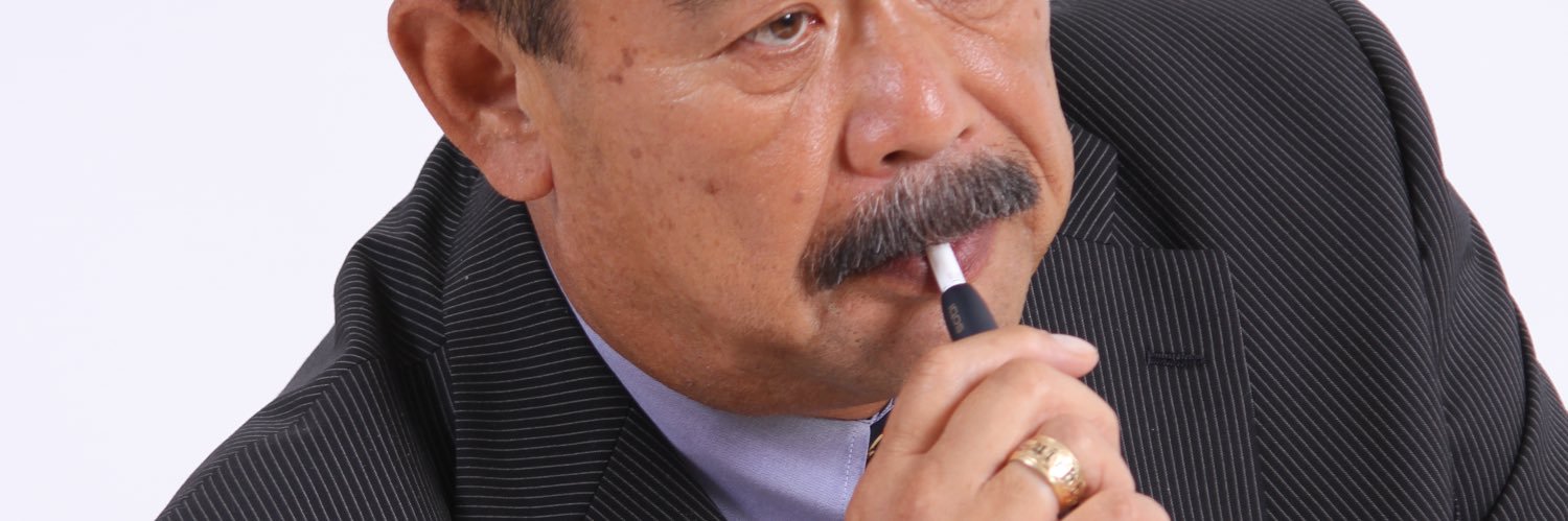 Trung Niên Râu Mép banner