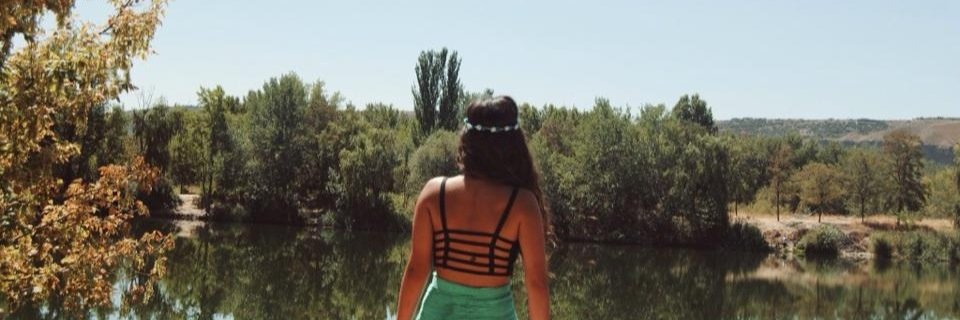 Elena_Alcaide95's profile banner image