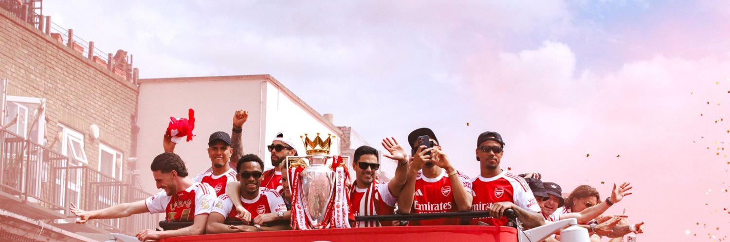 Ω. Muzza banner
