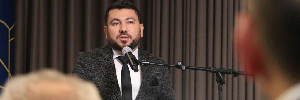 FerhanKoseoglu's profile banner image