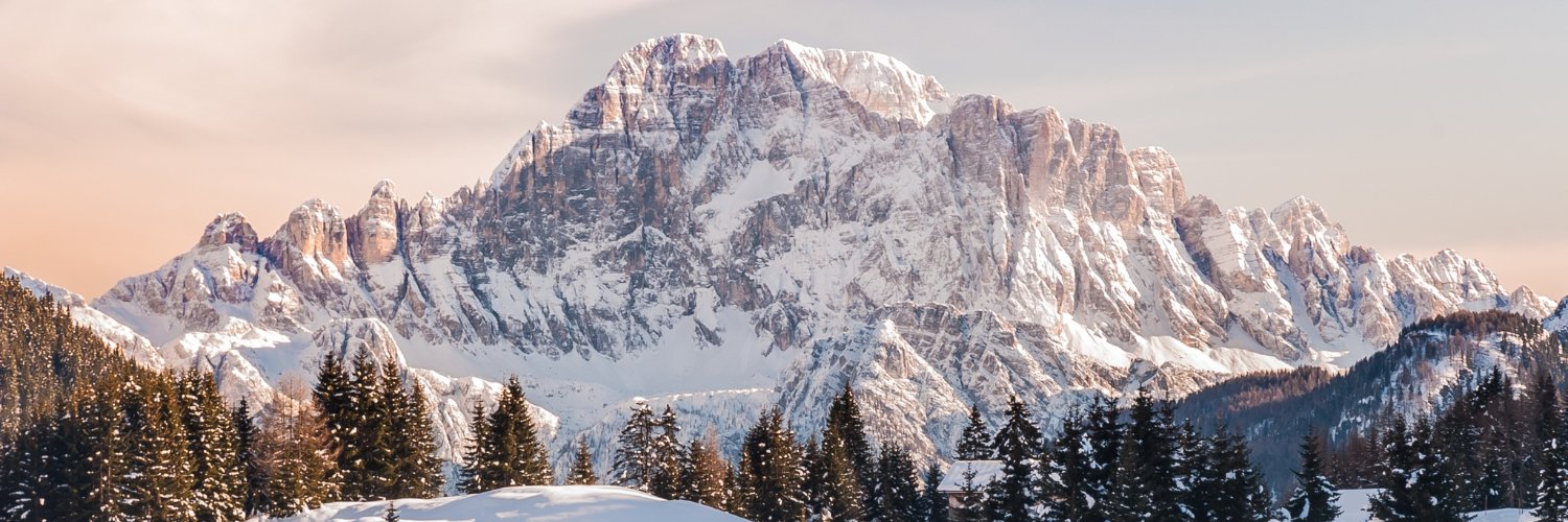 Twitter banner for @Italia