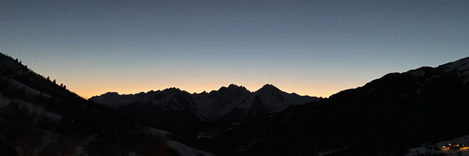 chxrlxttexll's profile banner image