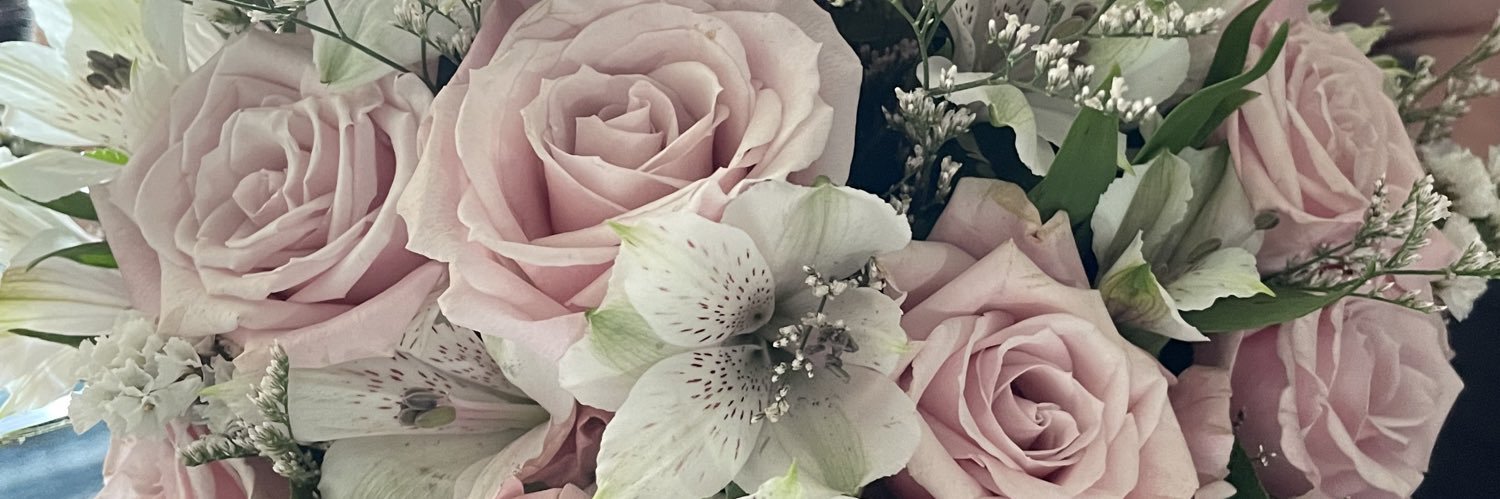 saralooon_'s profile banner image