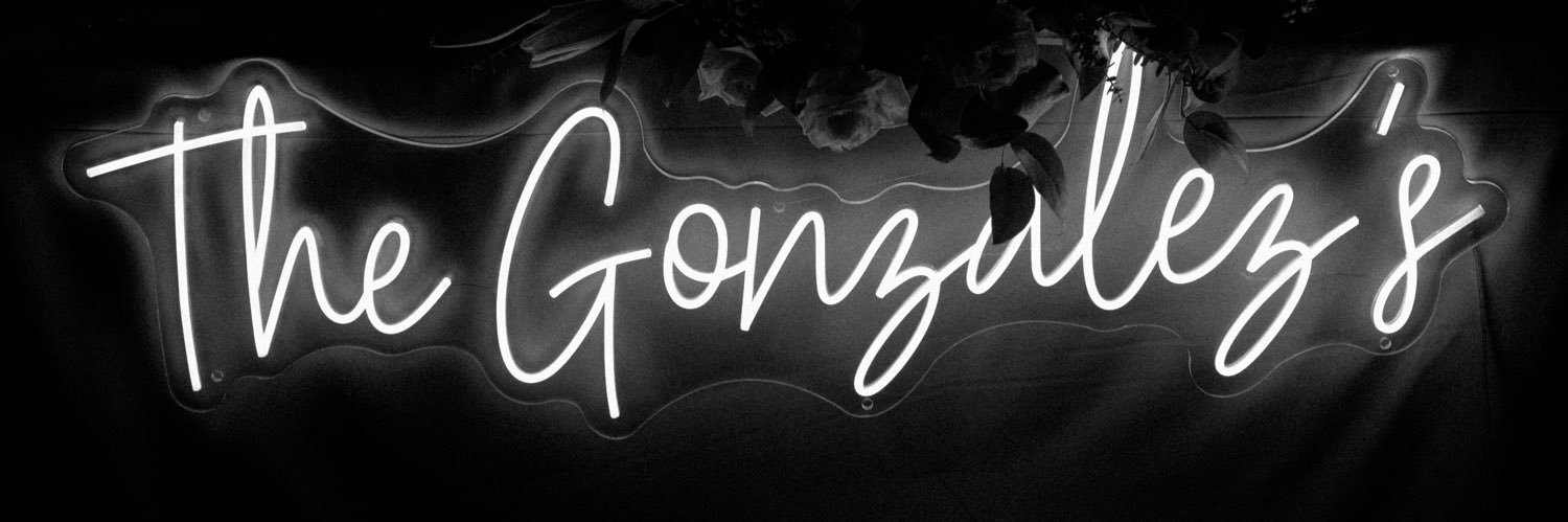 paigevalles_'s profile banner image