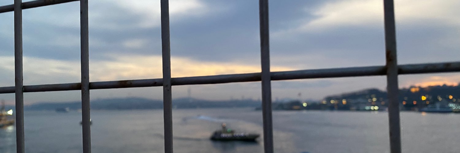 HmNReS's profile banner image