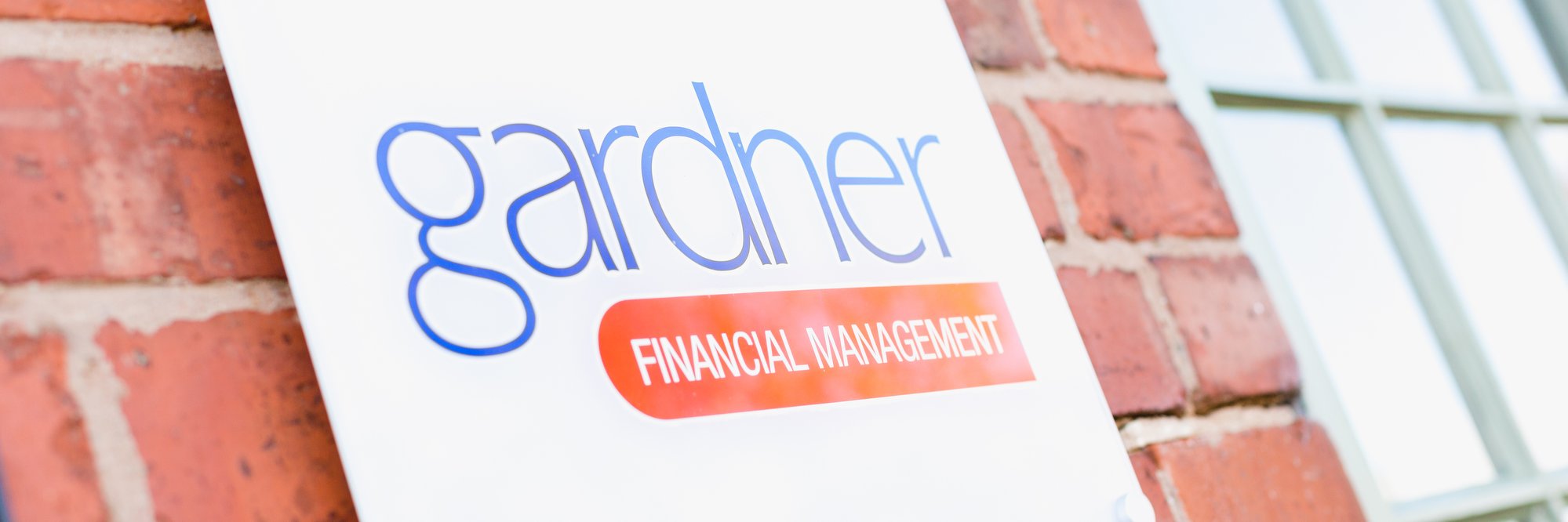 Lee Gardner banner