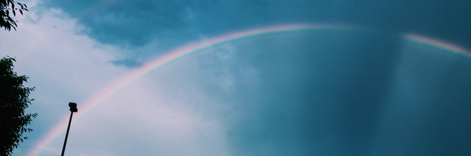 AishVibes's profile banner image