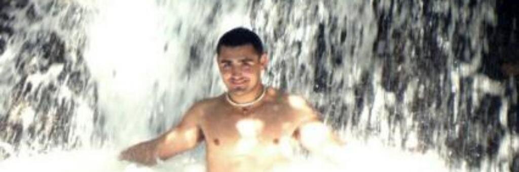 AdrianVacas's profile banner image