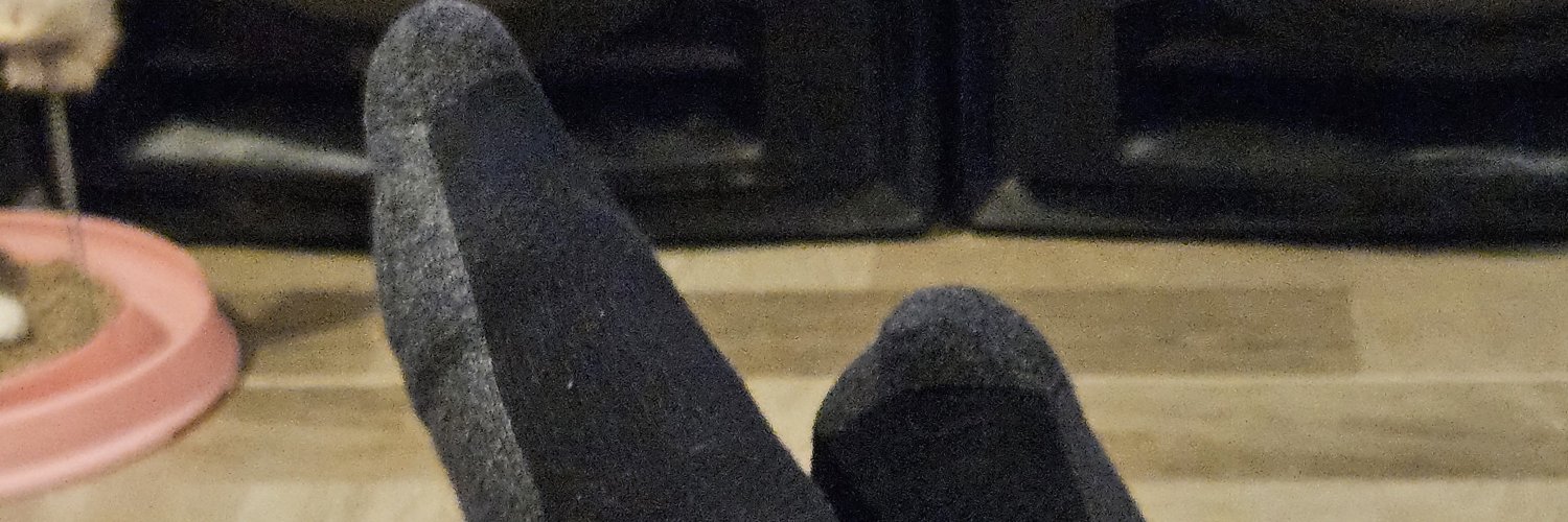 hombeella's profile banner image