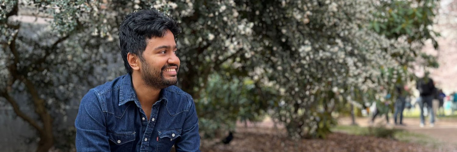 rahveee's profile banner image