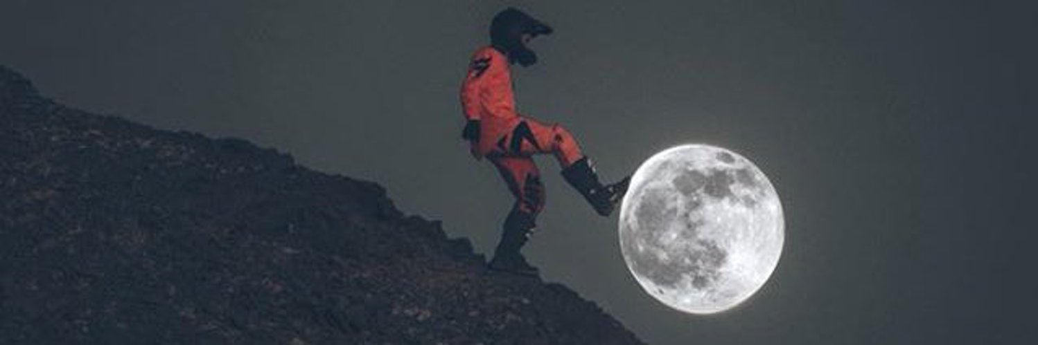 statusQouMess's profile banner image
