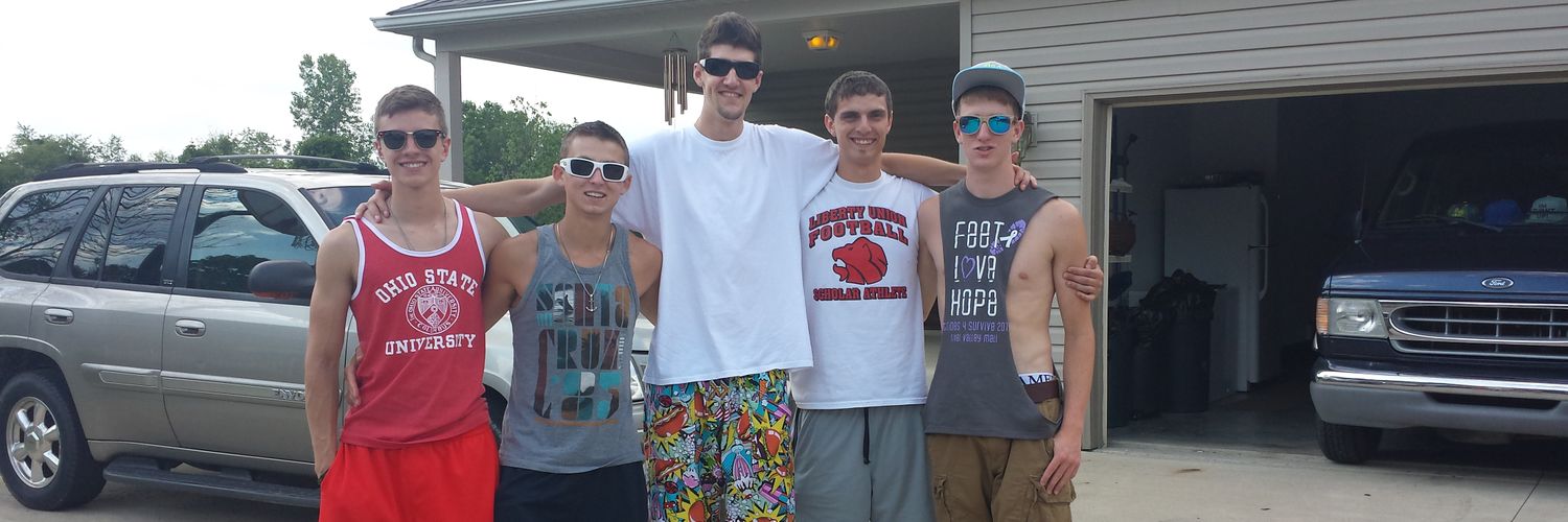 Brandon_Dobos32's profile banner image