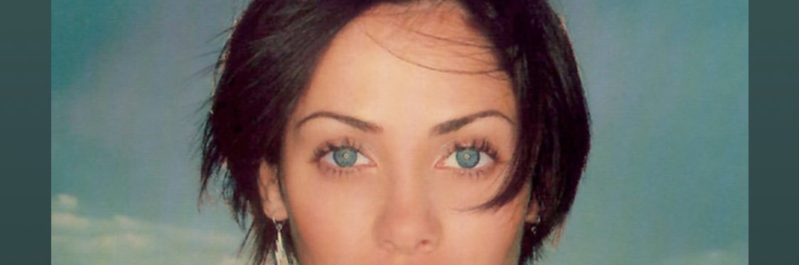 **Stunning**Women** banner