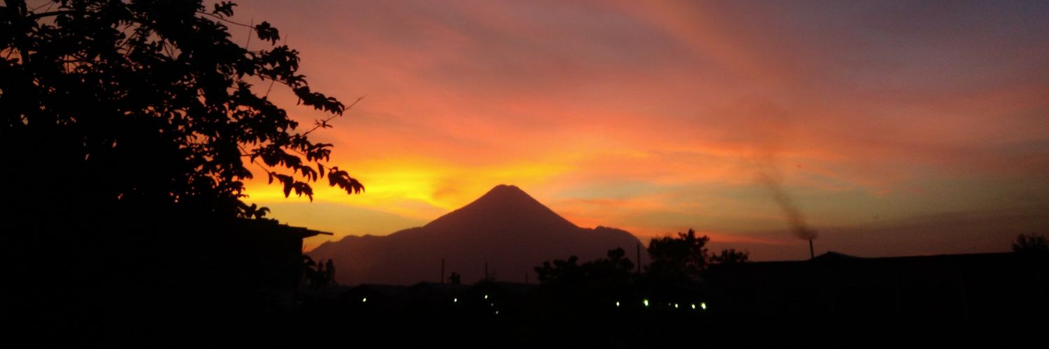 rahmaumi_'s profile banner image