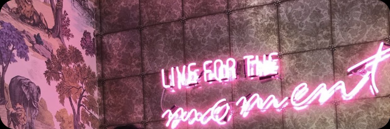 𝙻𝙰𝚄𝚁𝙴𝙽 banner