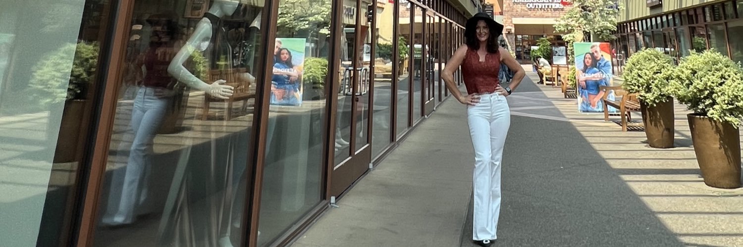marichere's profile banner image