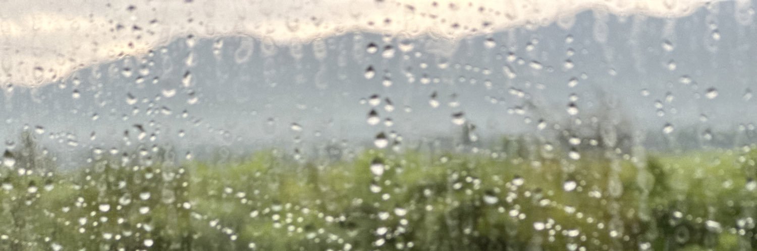 Mahely25's profile banner image